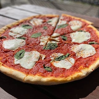 18" Margherita Pizza